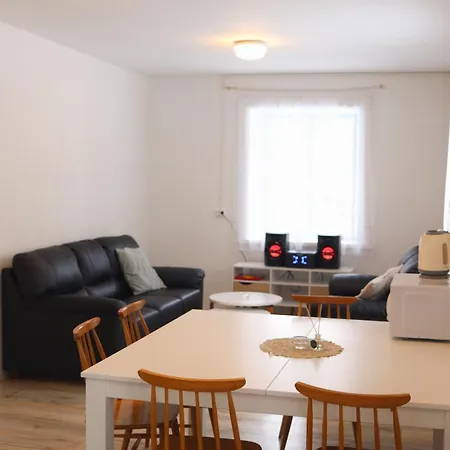 Paganamaa Puhkemaja Ja Peosaal * Liguri