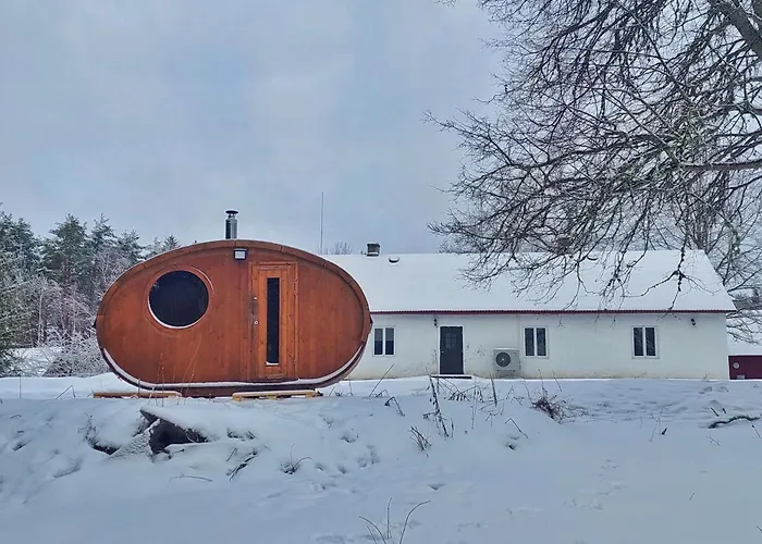 Paganamaa Puhkemaja Ja Peosaal * Liguri